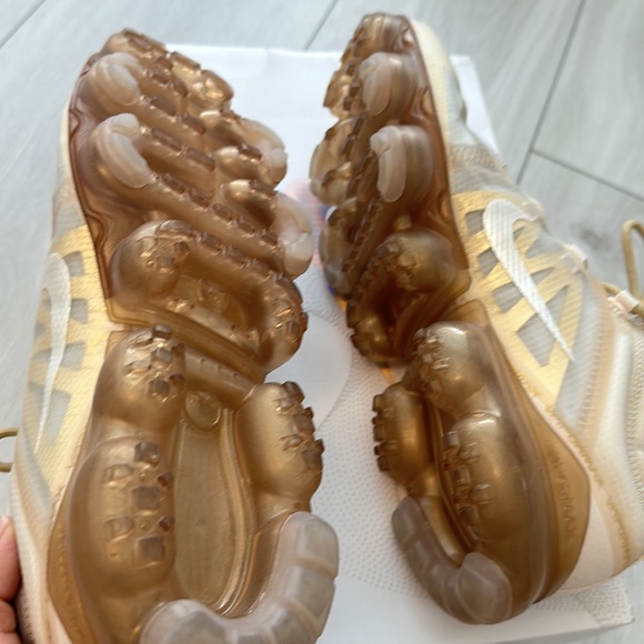 WMNS AIR VAPORMAX 2019 - Picture 6 of 7